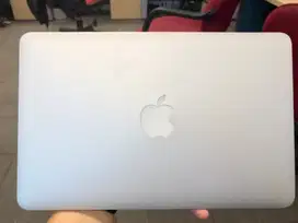 Macbook Air 11 inch 128 gb Early 2015