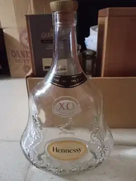 Botol hennessy XO 3 liter untuk koleksi