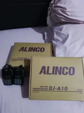 HT Alinco DJ-A10 ada 2 pcs kondisi mulus bgt baru dipakai 3x pemakaian