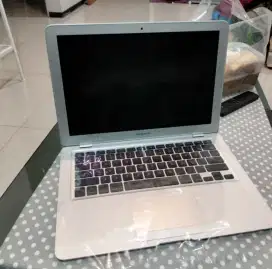 Macbook Air 2008 (kondisi layar harus diganti)