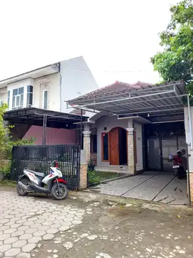 Rumah Luas di Panggungharjo dekat Ringroad Selatan