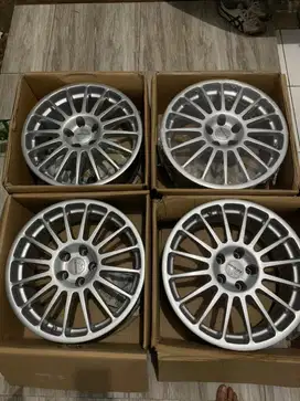 Velg carsson garis R18