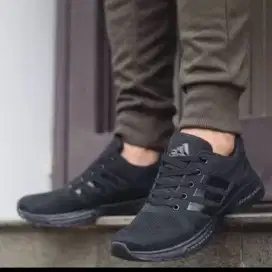 Ready sepatu sport kasual full black Adidas