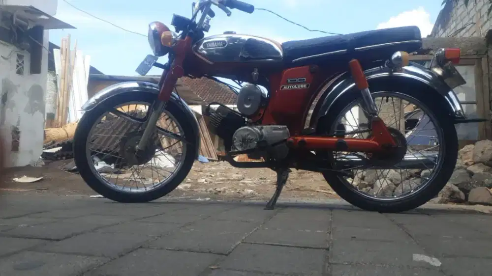 Yamaha L2G Antik Kolektor