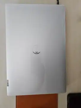 Dell XPS 15 7590