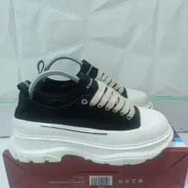 Alexander McQueen tread slick Low
