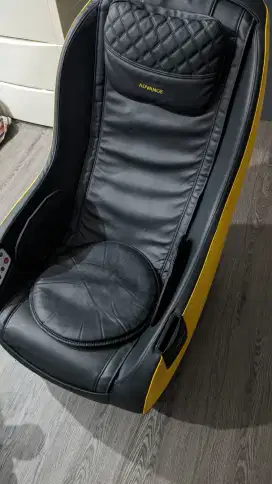 Advance Ichiro Neo Fit Like New Sofa Kursi Pijat