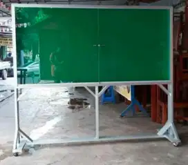 Mading kaca / papan pengumuman standing ukuran 120x180