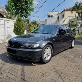 BMW 318i 2003 Bensin