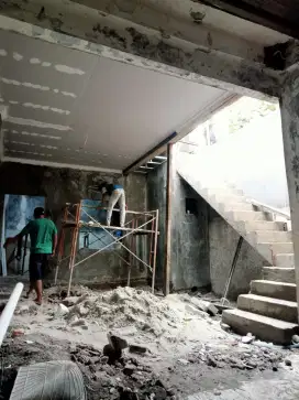 Tukang bangunan