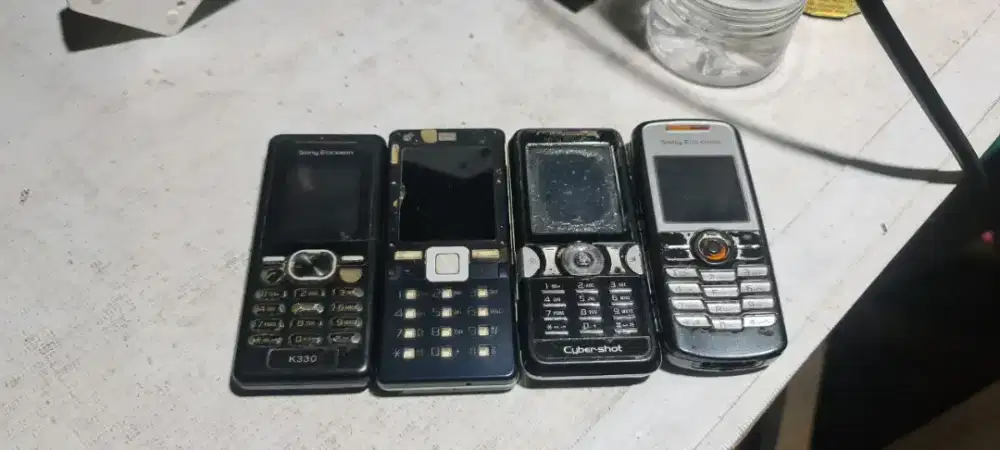 HP zadul Sony Ericsson 4 unit rusak borongan bisa barter HP lain