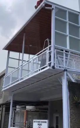 Mezzanine lantai 2. Kanopi balkon. Kanopi minimalis. Pagar gerbang