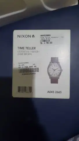 Jam tangan wanita Nixon