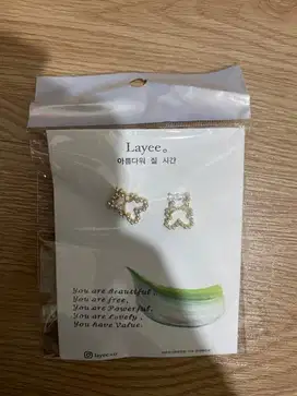 Aksesoris Anting
