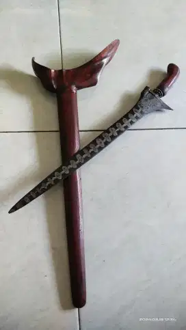 Keris antik unik dhapur brojol berpamor melati rinonce istimewah