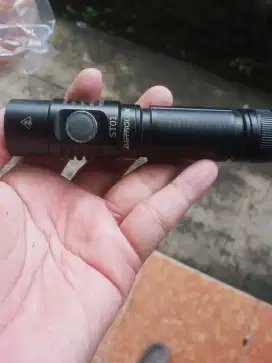 senter astrolux ST.01.kekuatan cahaya 3.500 Lumens senter ori import