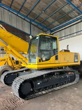 Excavator Komatsu PC300-8MO Tahun 2020