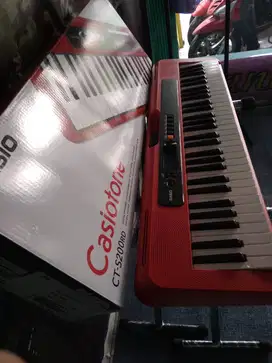 Keyboard Casiotone CTS-200