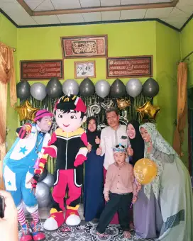 Badut ulang tahun