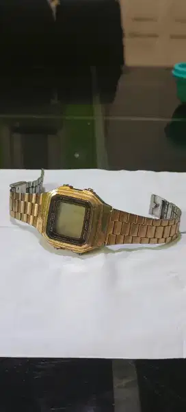 Jam tangan wanita