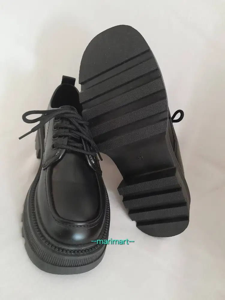 Shoes Dokmar (hitam)