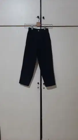 Celana Panjang Hitam Azzaro Size 10