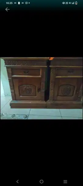 Nakas tempat tidur kayu jati