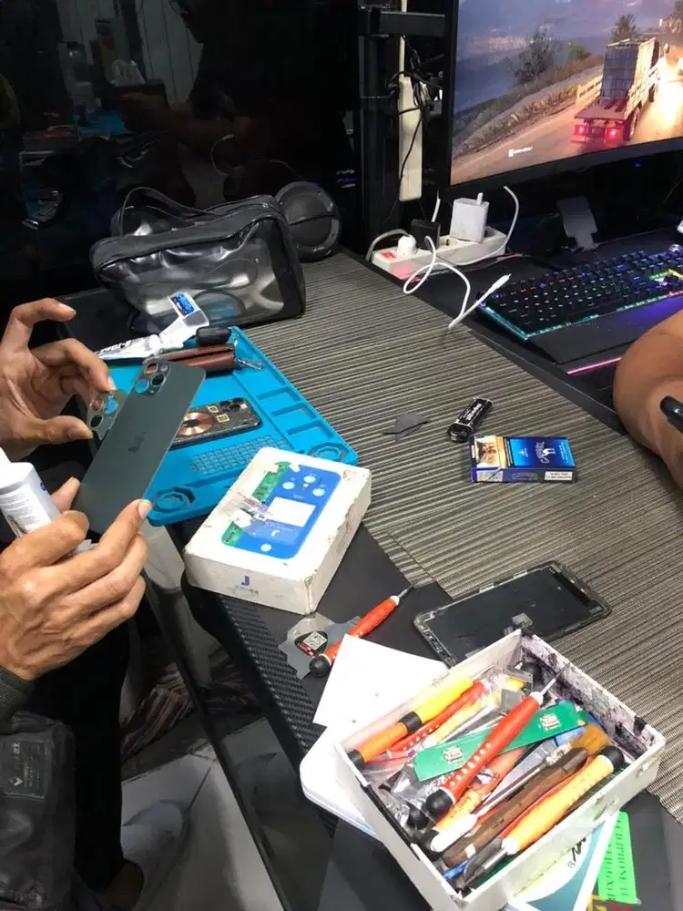 Lcd iphone Xr free pasang