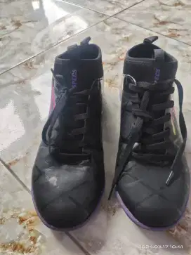 Sepatu speccs uk 43