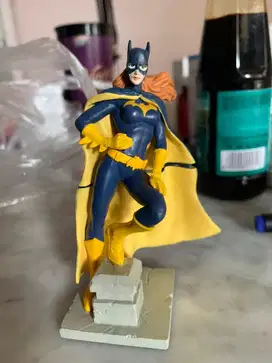 Batgirl gashapon mini figure
