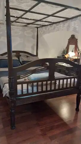 Jual murah tempat tidur antiq jati ukuran besar