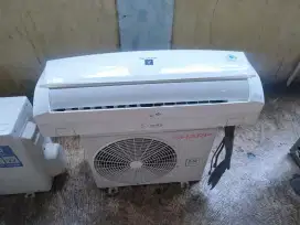 Jual AC second seperti baru merk Sharp 1/2 pk
