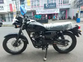 Kawasaki w175 SE 2023 istimewa 1000 km spt baru