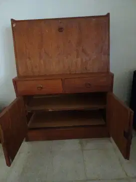 Meja belajar kayu