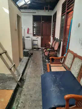 Kamar Kost di Pusat Kota Jakarta Selatan, Durentiga dekat jalan besar