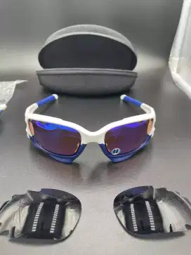 Kacamata sunglasses oakley ,with lensa iridium