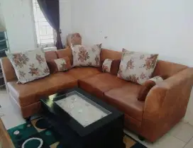 Kursi dan Meja Sofa