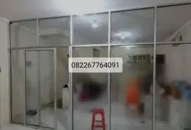 Pintu kaca kantor