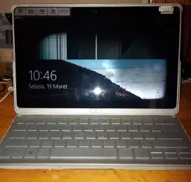 Ultrabook ACER Aspire P3 Core i3 (kondisi layar error)