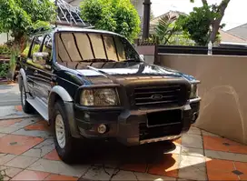 Ford Everest AT 2004