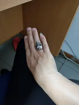 Cincin Tengkorak