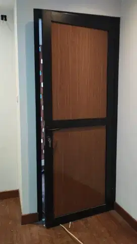 Kusen Pintu Aluminium