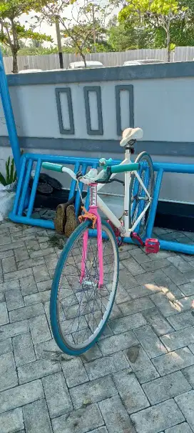 Sepeda Fixie Putih