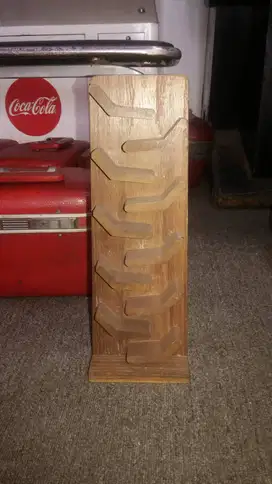 Tempat pajangan kayu / rak kay zigzag serbaguna