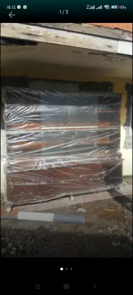 Lemari buku antik