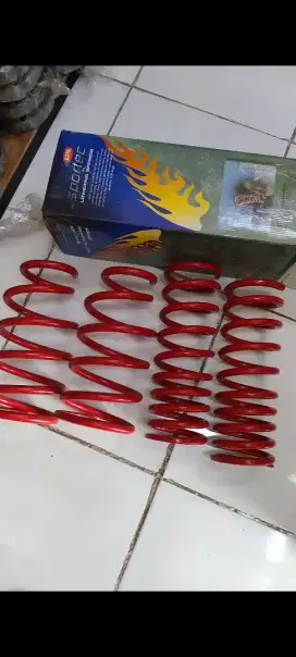 Per lowering kit recing ceper merk kaisi buat mobil Toyota Innova