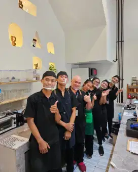 Dibutuhkan segera : Barista, Kasir, Waiters, Driver