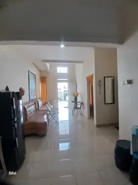 Disewakan rumah di Perumahan CitraLand dgn prabot