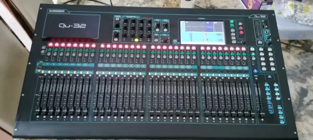 Mixer allen & heath qu 32 + Rack 2412