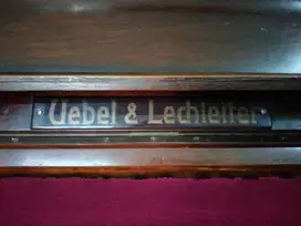 Piano Antik Belanda